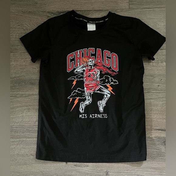 Chicago Basketball Skeleton Graphic Tee – Youth L (150) – Streetwear Style EUC - Picture 1 of 3